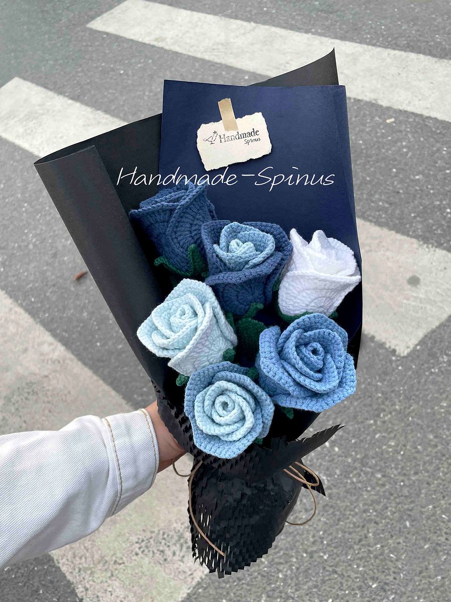 Blue Movement Crochet Knit Bouquet product image (1)