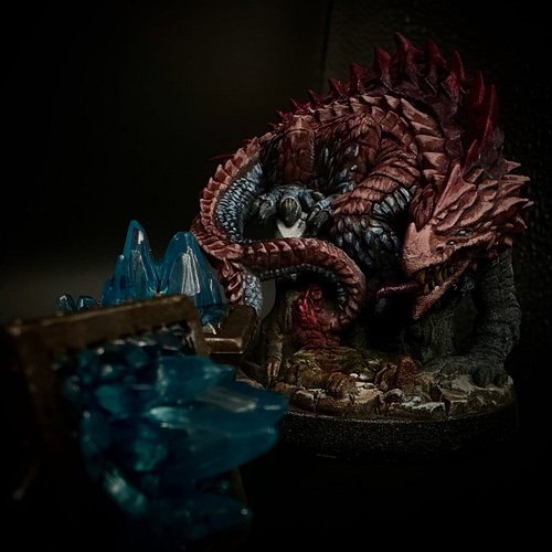 Pair of basilisks from @dungeonsandlasersofficial @archonstudio enjoying a tasty meal who was trying to steal there crystals....