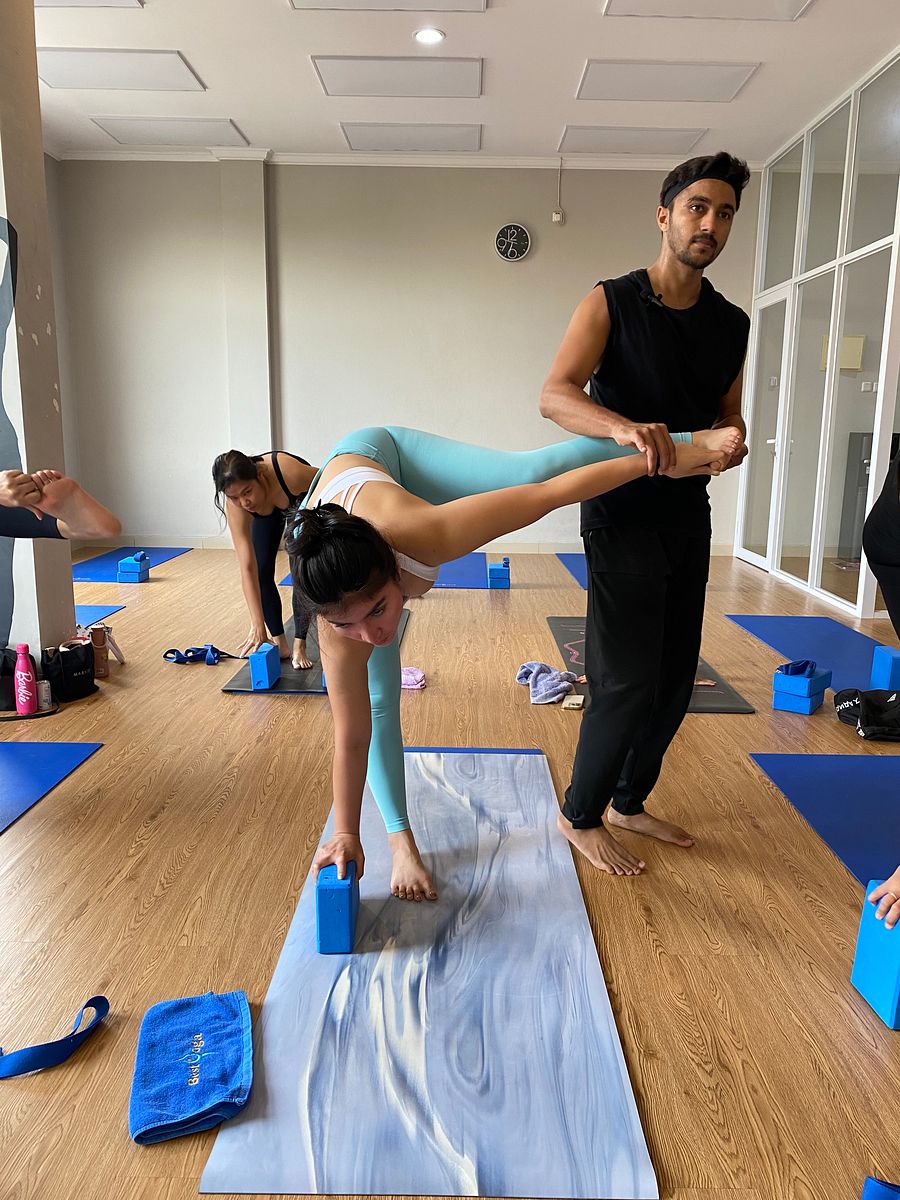Deep Stretch Yoga Flow 60 Min - Creative Flow |Mindful Steps | precise Instructions | Deep Relaxation | Level ★★ product image (1)