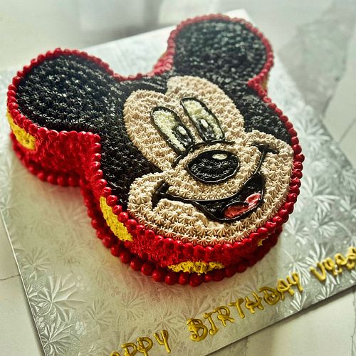 Happy Birthday, Vyaan! 🎉 

Celebrating with a special Mickey Mouse cake made from soft vanilla layers and smooth Italian meri...