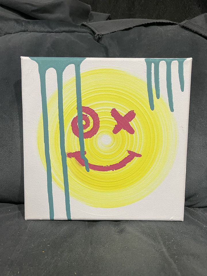 yellow smiley extra drip product image (2)