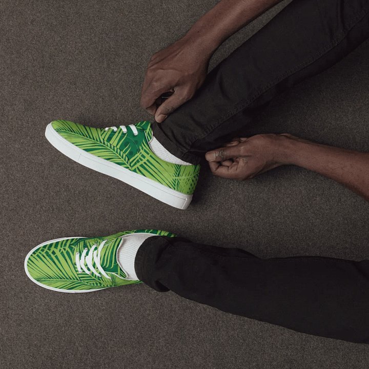 Tropical Palm Leaves Men's Lace-Up Canvas Shoes product image (1)