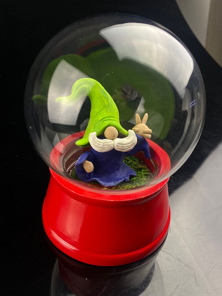 Gnome Globe product image (1)