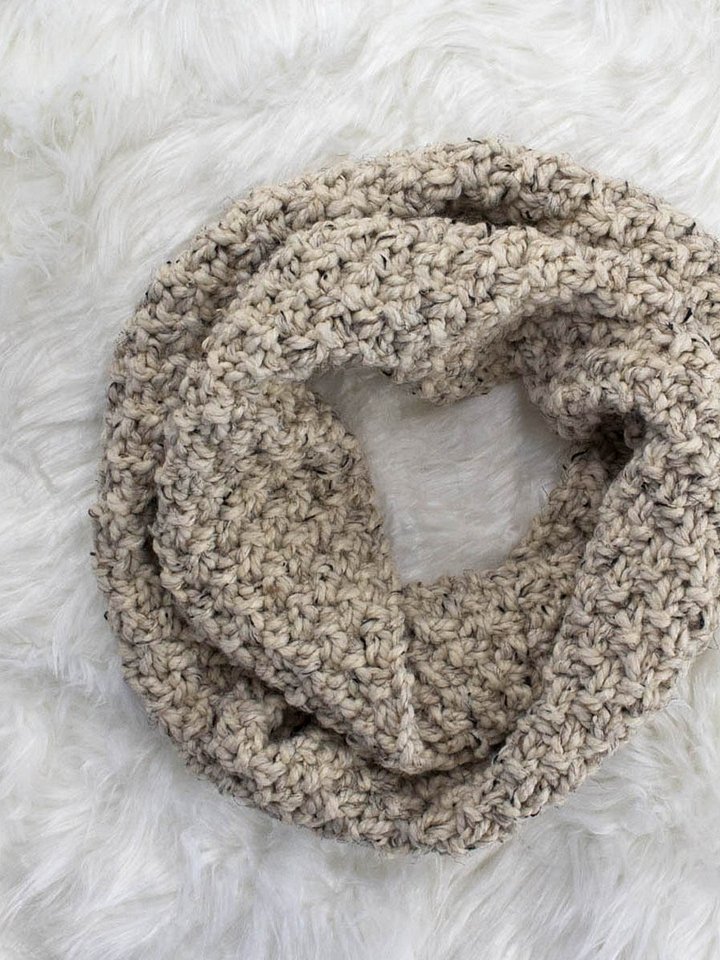 Infinity Scarf Cowl Knitting Pattern - Everlasting product image (1)