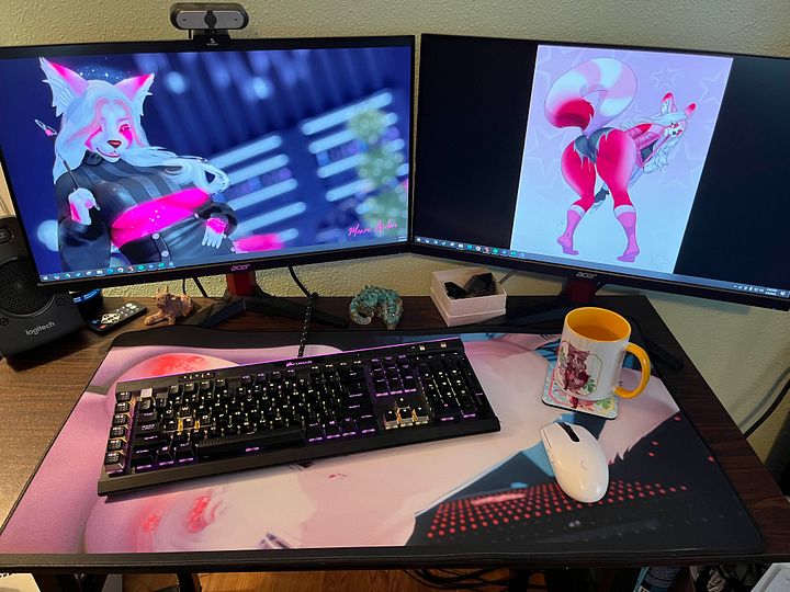 Maelyn Pinup - Desk Mat [15.5" x 31.5"] product image (2)