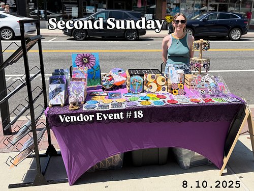 Second Sundays 🛍️
Vendor event # 18 🎨(my lucky number) 

Another successful day in the town of Farmingdale under the burning ...