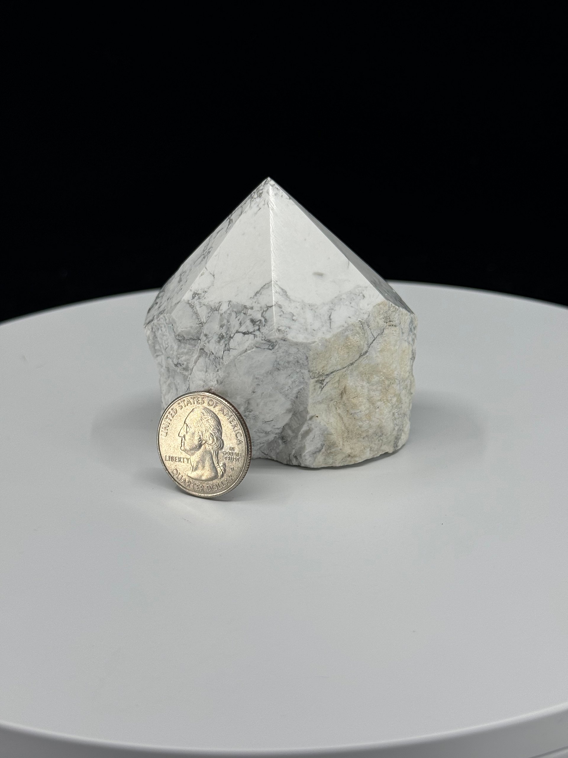 Howlite Crystal Point product image (3)