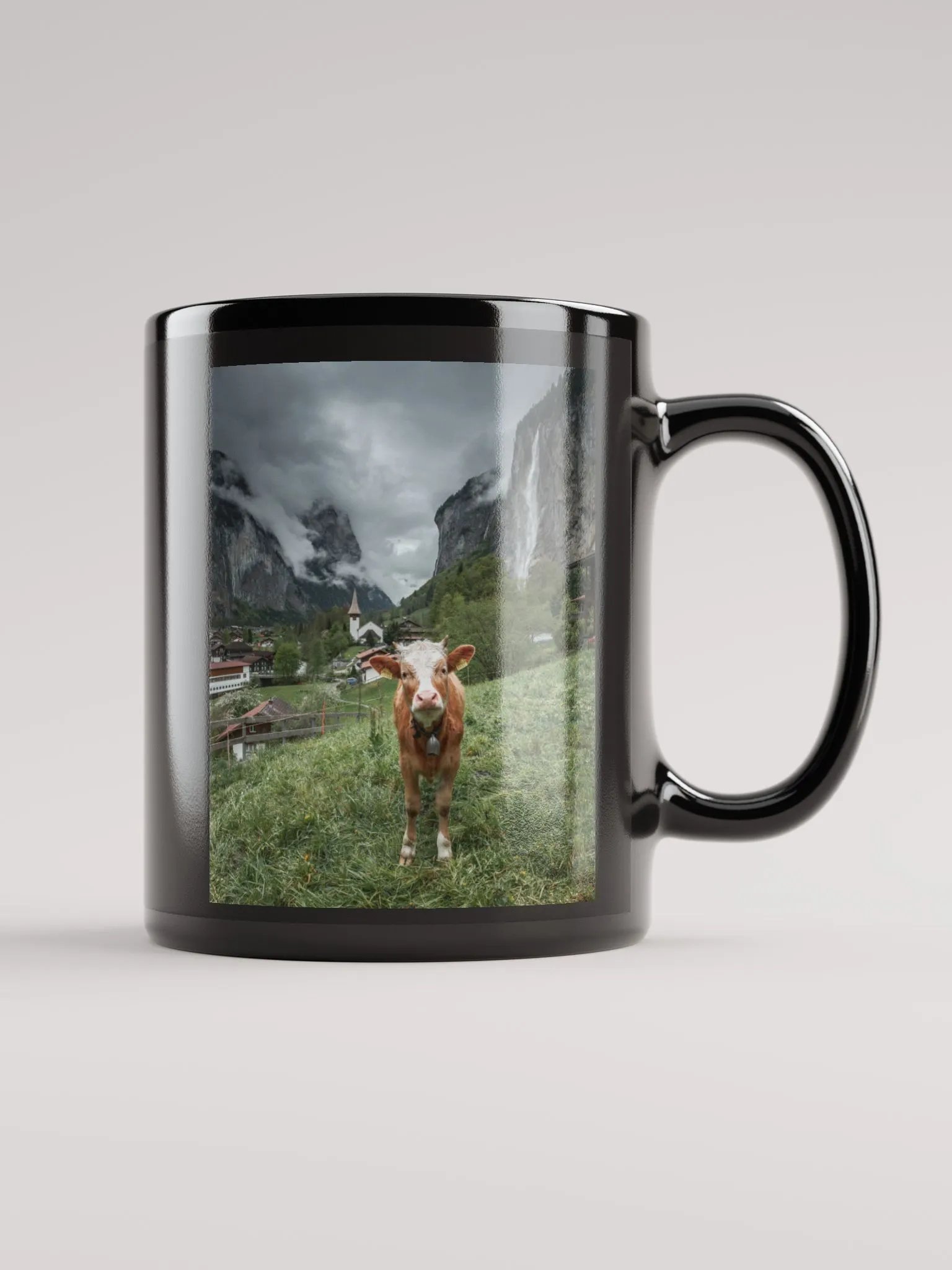 Cow in Lauterbrunnen product image (1)