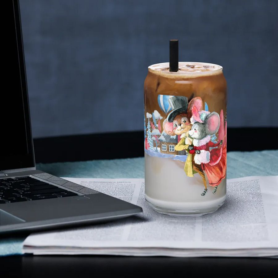 Warm Winter Embrace Can-Shaped Glass | Four Seasons of Love Collection product image (3)