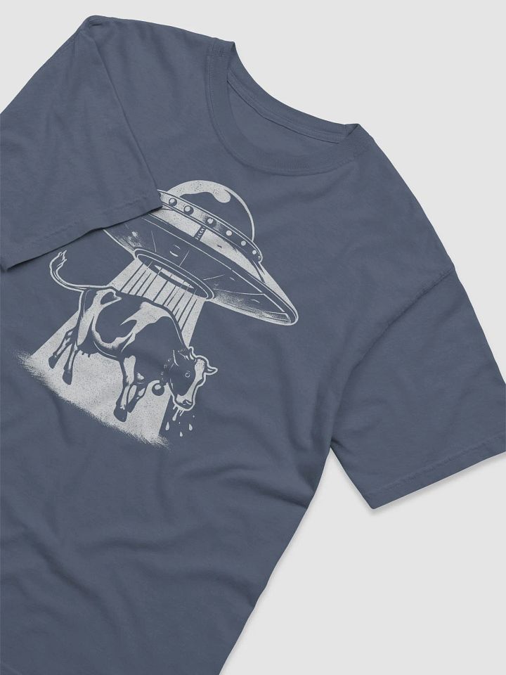 Whimsical Cow and UFO Graphic Tee product image (2)