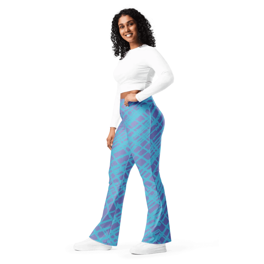 Mesh Mirage Flare Leggings product image (9)