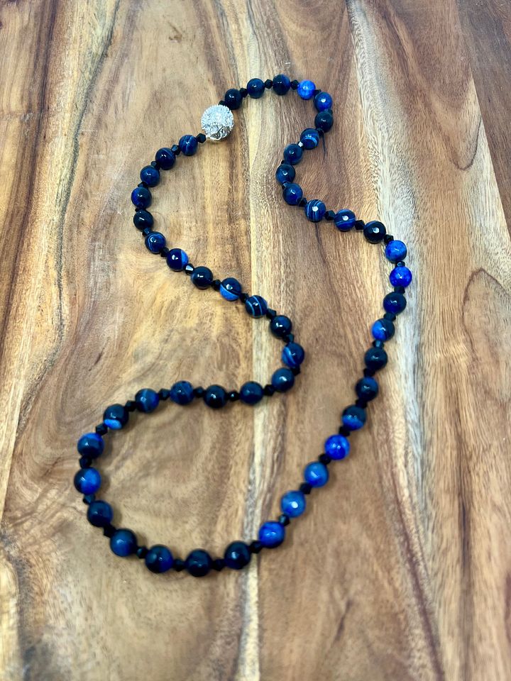 Handmade Necklace (Black and Blue) product image (1)
