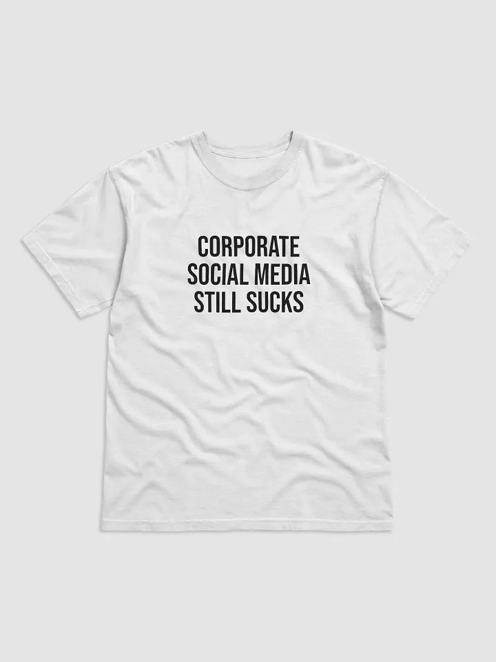 Corporate Social Media Still Sucks product image (1)