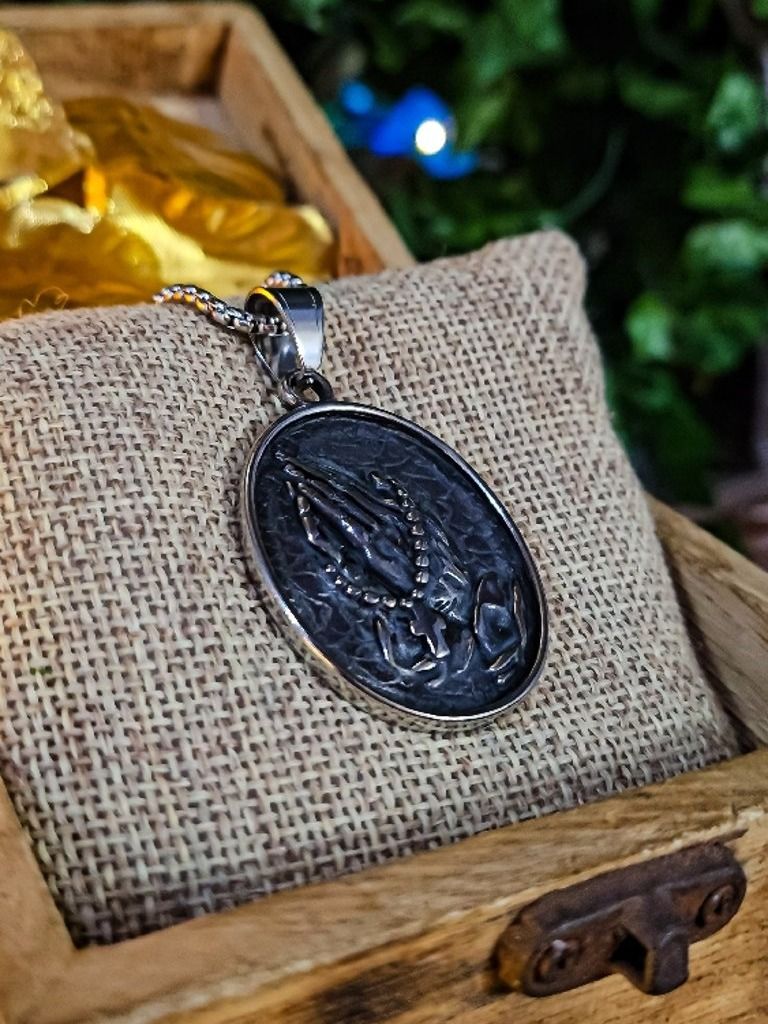 The Armored Kingdom: Hand of Grace Prayer Necklace product image (3)