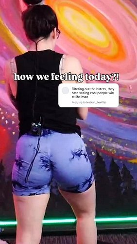 Back from vacation, it’s time to grind😤💪

See you on my stream🫡 twitch.tv/sunfyretv

#workout #peach #latina #motivation #wor...
