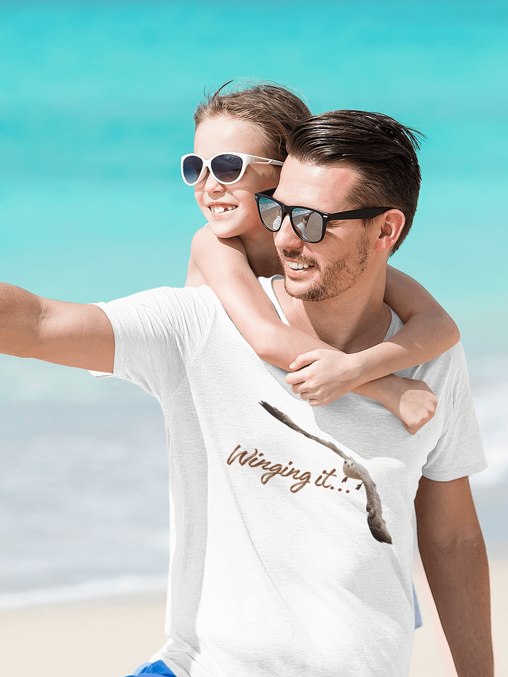 Winging it... Seagull T-shirt product image (2)