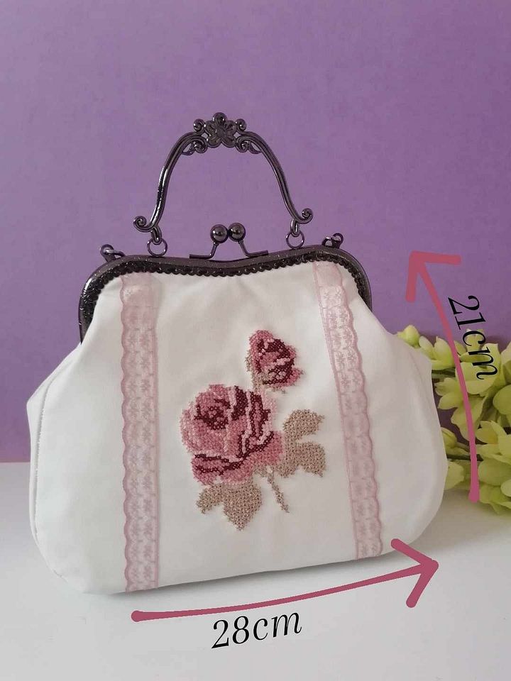 White leather bag product image (2)