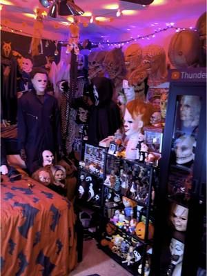 What’s your favorite part of this room ? 🔥🎃👻🤡💀🐺 #horror #horrormovies #thunderwolf #roomtour #halloween #halloweenlook #halloweencostume #spookyseason #october #may #Michaelmyers #ghostface #saw #Jasonvoorhees #freddy #pennywise #trickortreat #trending #Viral #explore #explorepage #cosplayer #foryoupage #fyp #fypシ #tiktok #horrortok #killfest 