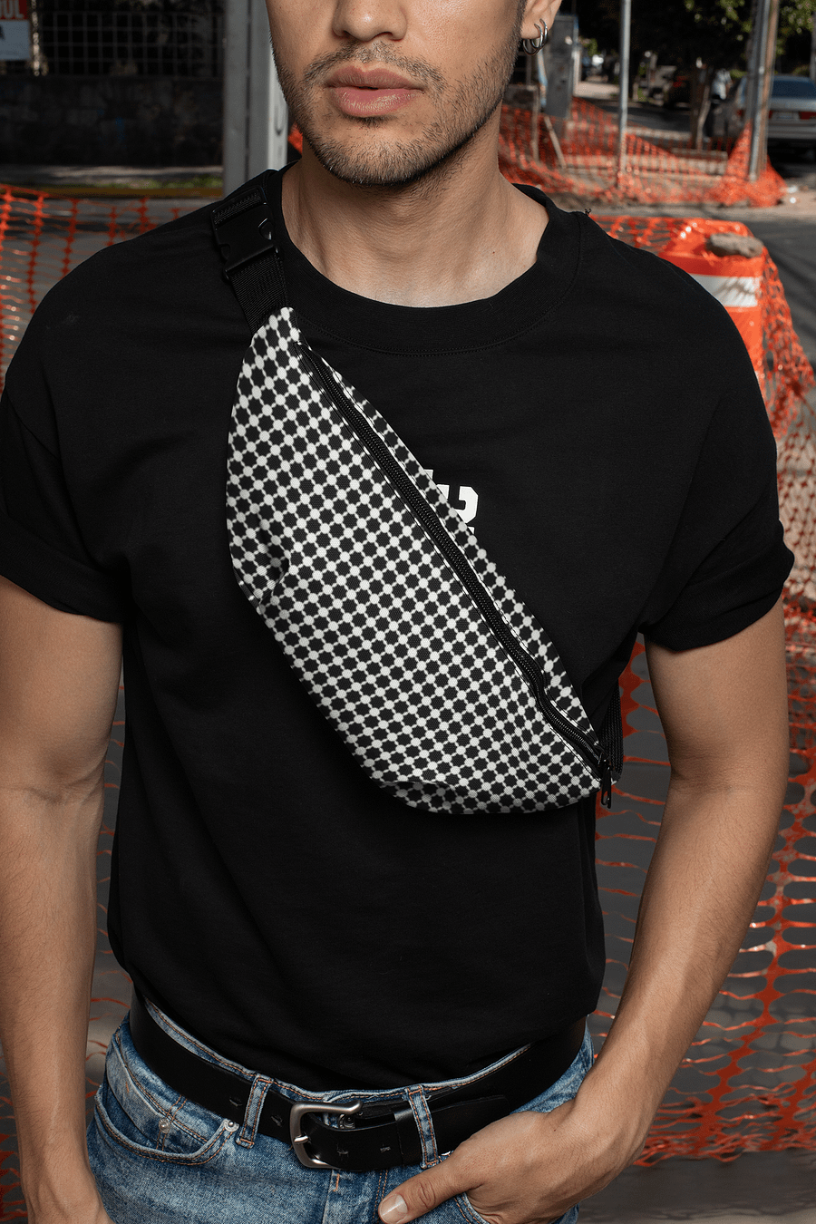 Abstract Black and White Chain Fanny Pack product image (9)