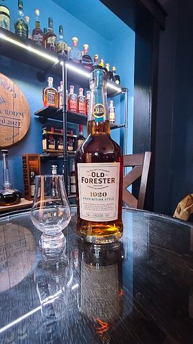 Day 4 of my week-long review of the Old Forester bourbons in my collection. Tonight, I review the #oldforester1920 .

Here's ...