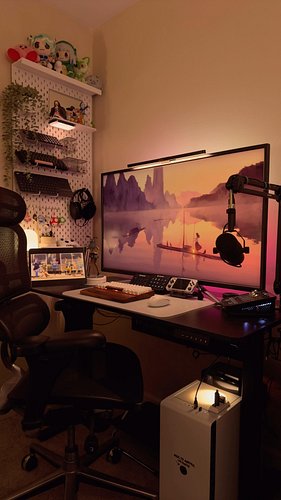 Midweek static shot and more Cookin Soul beats. Hope you guys enjoy lofi as much as I do haha, makes your space feel extra co...