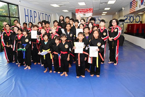 Kids gain confidence. Parents gain strength. Everyone wins.
👨‍👩‍👧 Try a family class → TryKarateClasses.com

#FamilyBond #Mar...