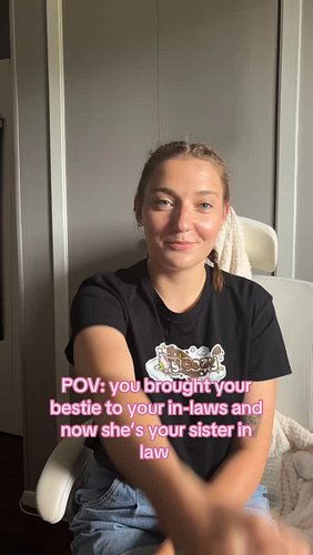 The best accidental setup of the century 🙂‍↕️🩷
~

#cozygamingcommunity #twitchstreamer #cozygamer #bestfriend #sisterinlaw #b...