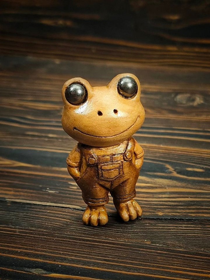 Wooden Frog Magnet product image (1)
