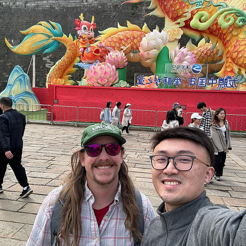 Another great day wandering the sights of Nanjing with my friend @dittocheung!! Confucius temple, city wall, and more! Ended ...