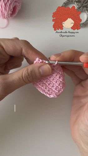 Los puntos bajos esconden sorpresas… Solo tienes que girarlos para ver su otra cara 🧶✨ ¿Qué crearías con esta nueva textura t...
