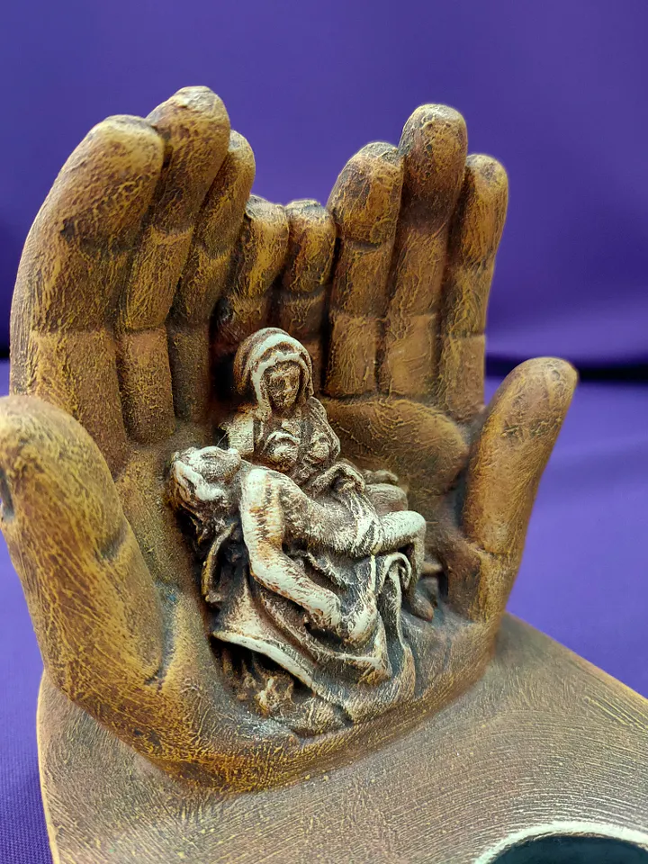 Castiçal Exclusivo Pietà de Michelangelo - Peça Religiosa Vintage Portuguesa para Decoração e Fé product image (2)