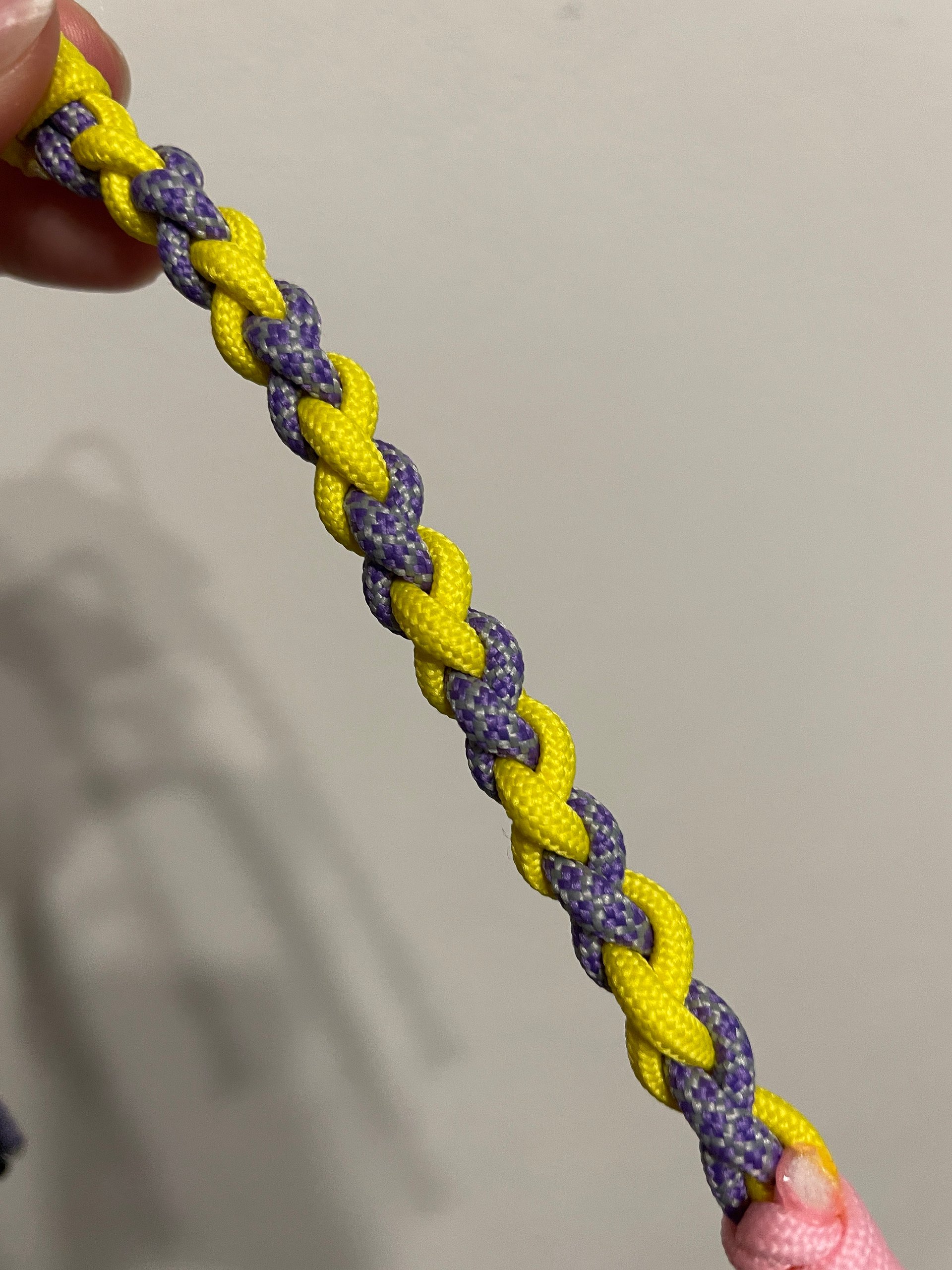Maru-yotsu keychain (purple + yellow) product image (2)