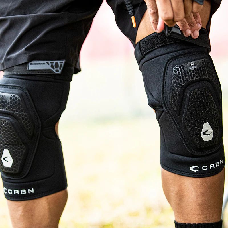 CC KNEE PADS - BLACK product image (3)