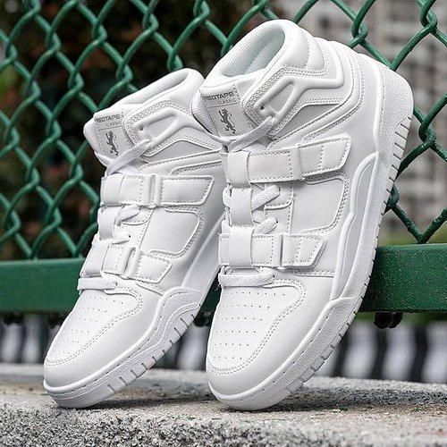 Step up your game with the Red Tape White Sneaker! 👟✨ From the soft cushion insole to the slip-resistant sole, these sneakers...