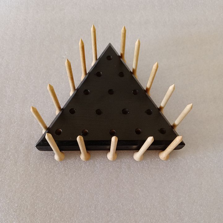 Triangle Peg Game with BLACK Base product image (2)