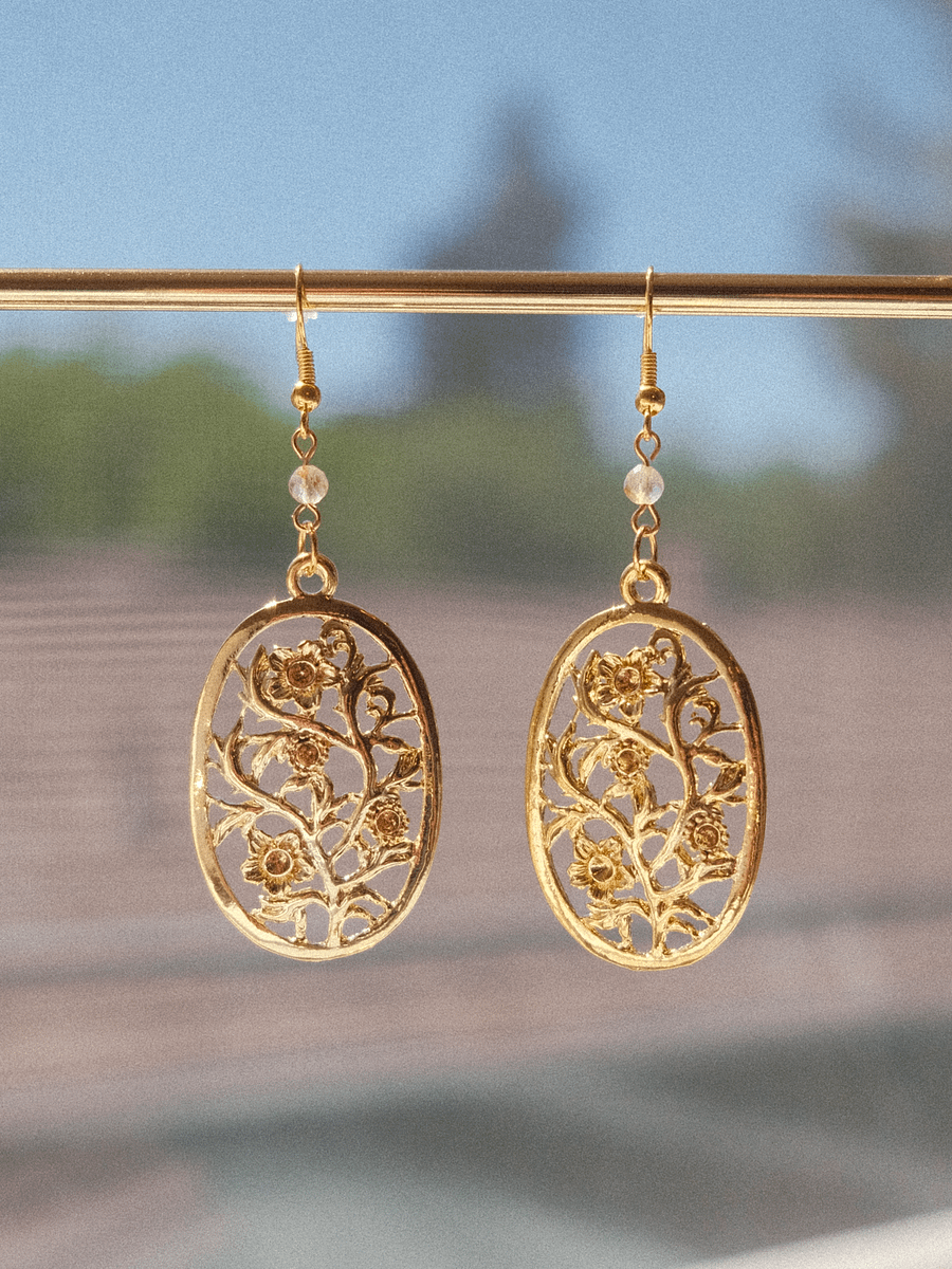 Floral portrait - Citrine earrings 🌼🍃 product image (3)