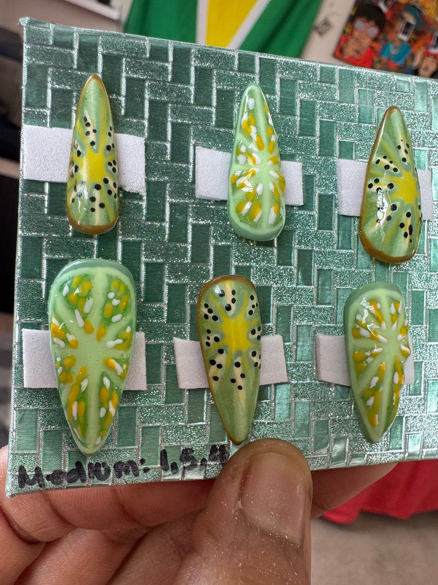 Kiwi Lime Press Ons product image (7)