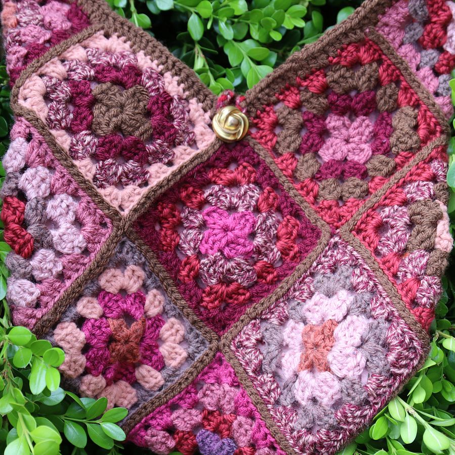 Rose Tones Crochet Crossbody Bag - Handmade and One of a Kind product image (4)
