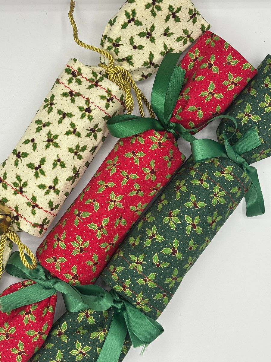 Christmas Cracker Sewing Pattern Reusable Pullable and Winnable product image (3)