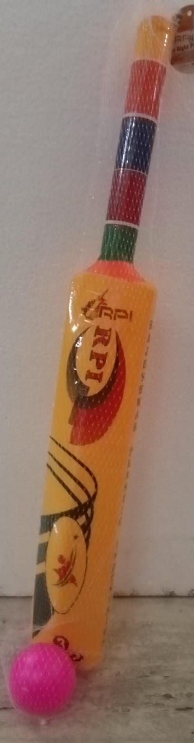 PLASTIC BAT BALL product image (1)