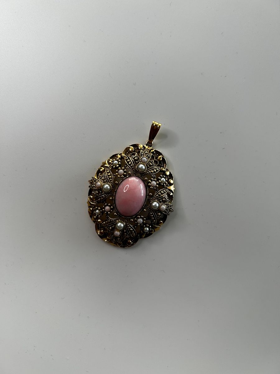 Vintage Avon Gold Tone Lace Oval Pink Cabochon Pendant product image (3)