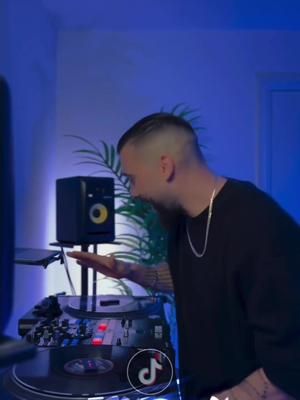 Justin Timberlake X Aaliyah 🔥 | @DJ Ignition  #tiktokhypecomps  ——— #justintimberlake #aaliyah #rnbvibes #rnb #music #mashup 