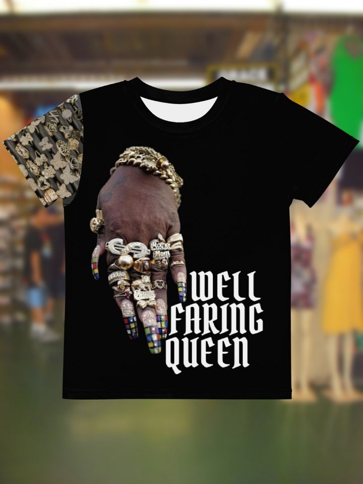 Reclaimed Queen Baby Tee product image (1)