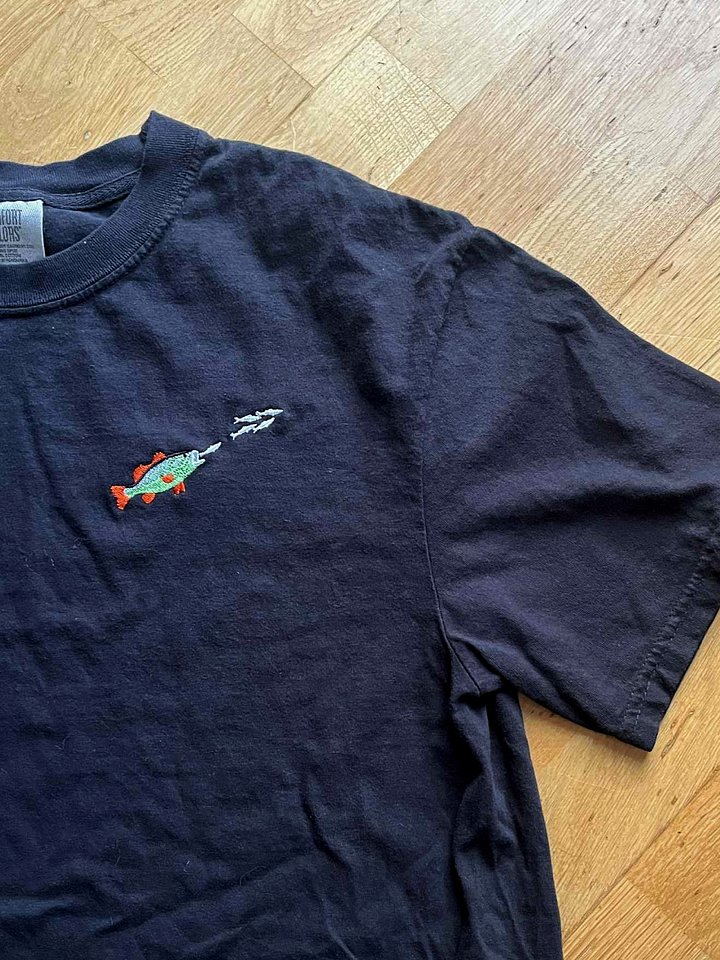 Large Mouth's Hunt - T-shirt Comfort Stiched product image (1)