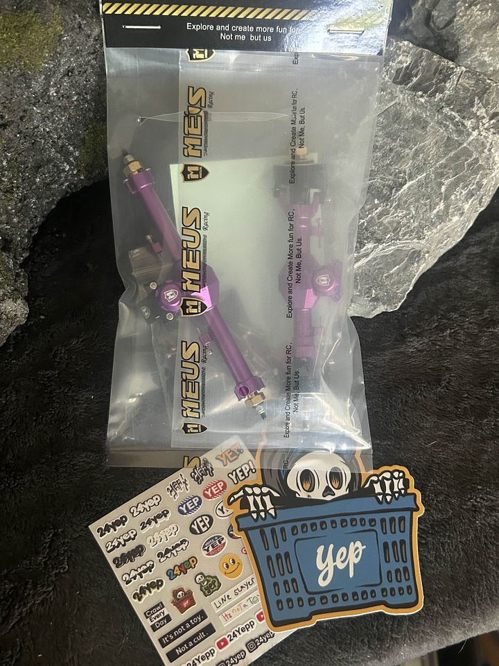 MEUS Racing SCX24 AXLES (Purple/Metal) product image (2)