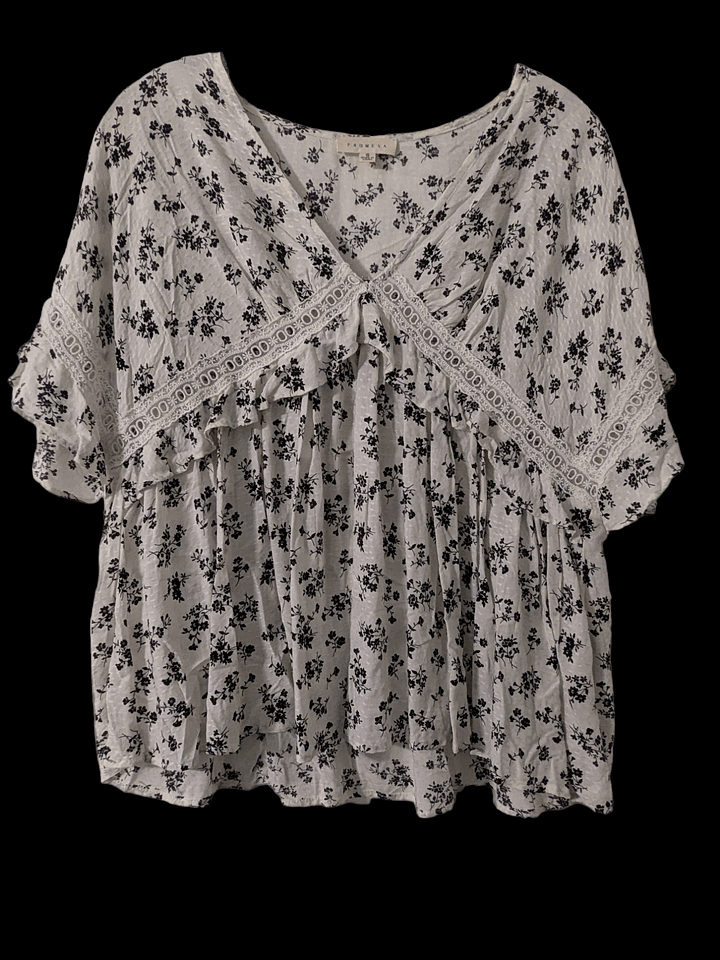 S Floral Lace Top product image (1)