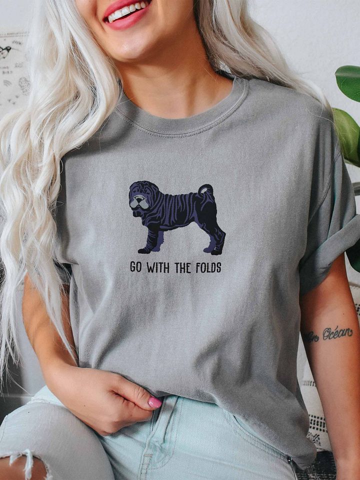 Go with the Folds T-Shirt(Embroidered) of a Chinese Shar-Pei(Black) product image (2)