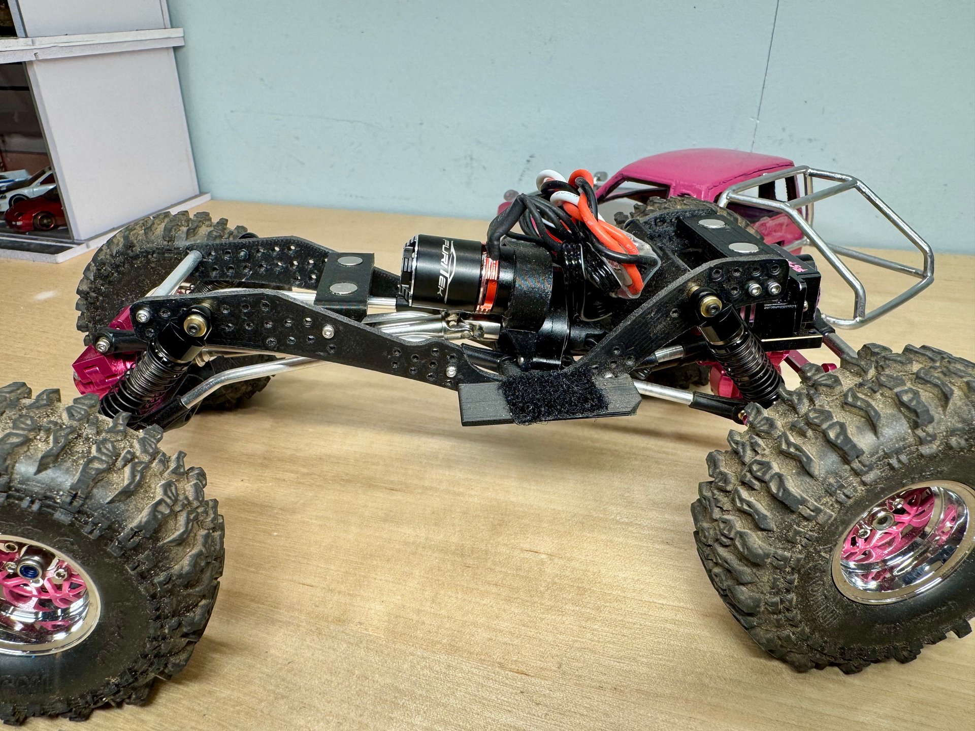 Scx24 Datsun "Breast Cancer Awareness" product image (4)