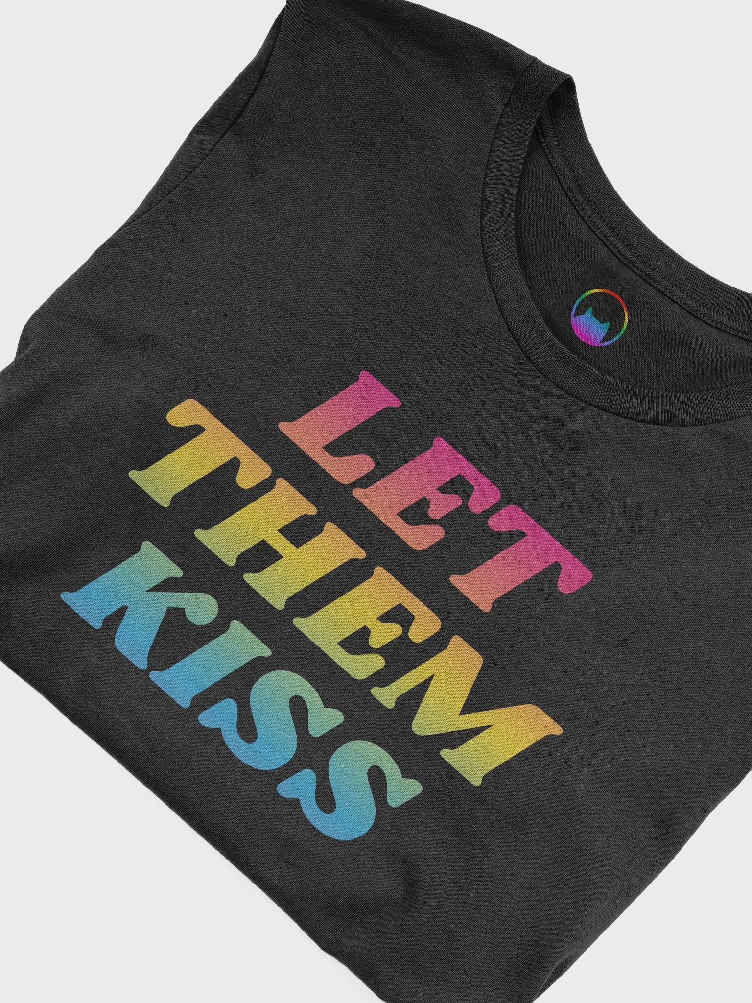Let Them Kiss - Pan Pride T-shirt product image (3)