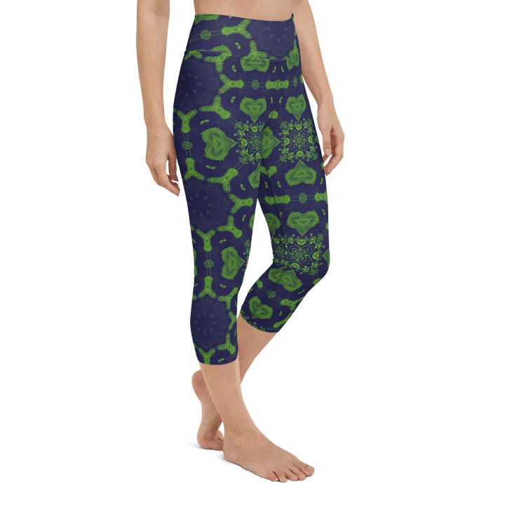 Tropical Vibe Capri Leggings product image (1)